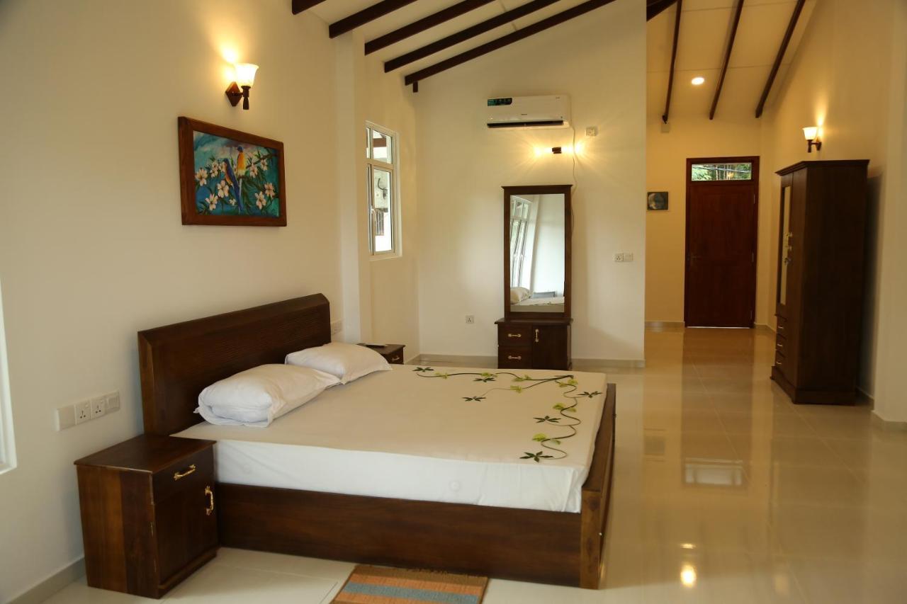 Villa A.Sms Induruwa Bagian luar foto