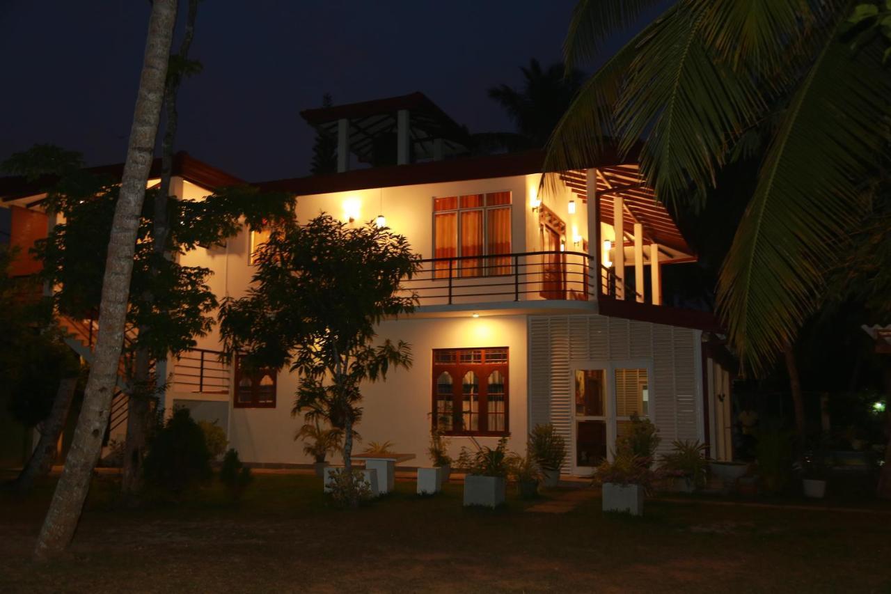 Villa A.Sms Induruwa Bagian luar foto