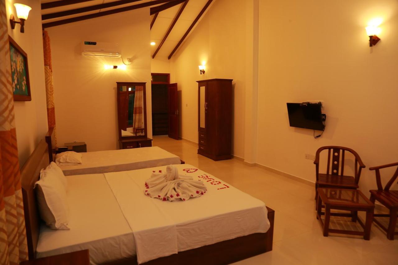 Villa A.Sms Induruwa Bagian luar foto