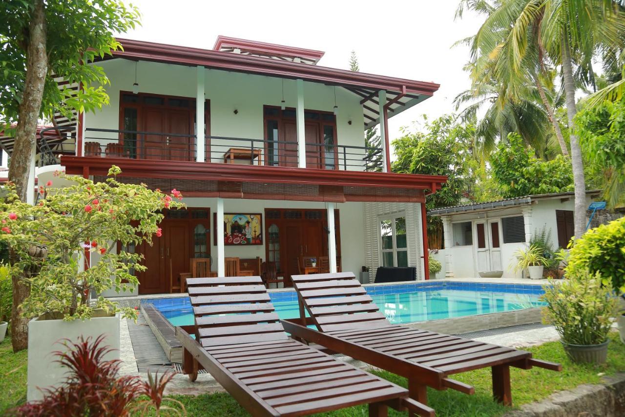 Villa A.Sms Induruwa Bagian luar foto