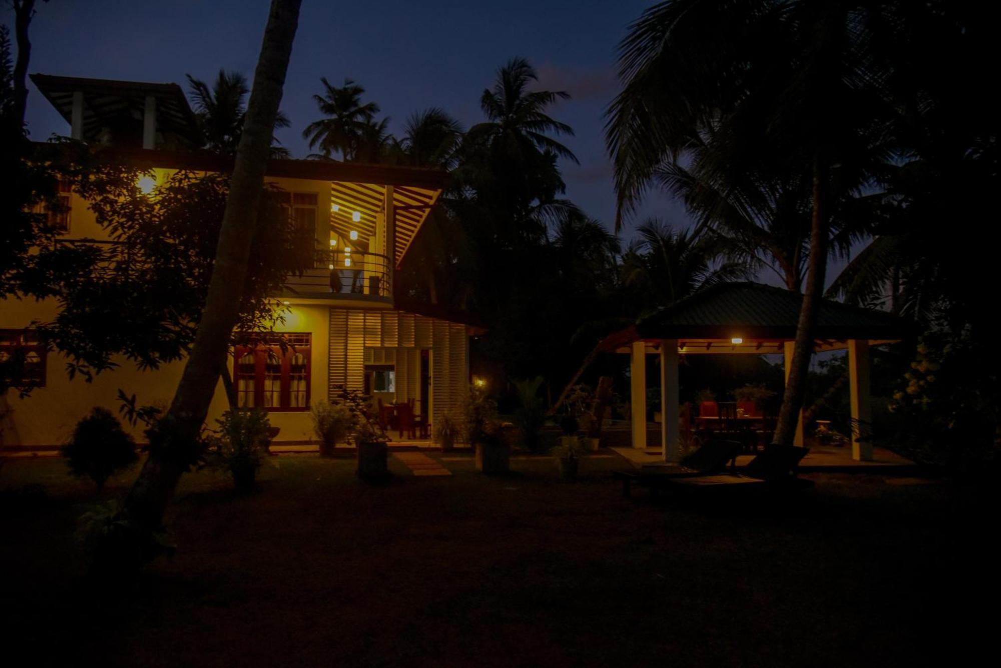 Villa A.Sms Induruwa Bagian luar foto
